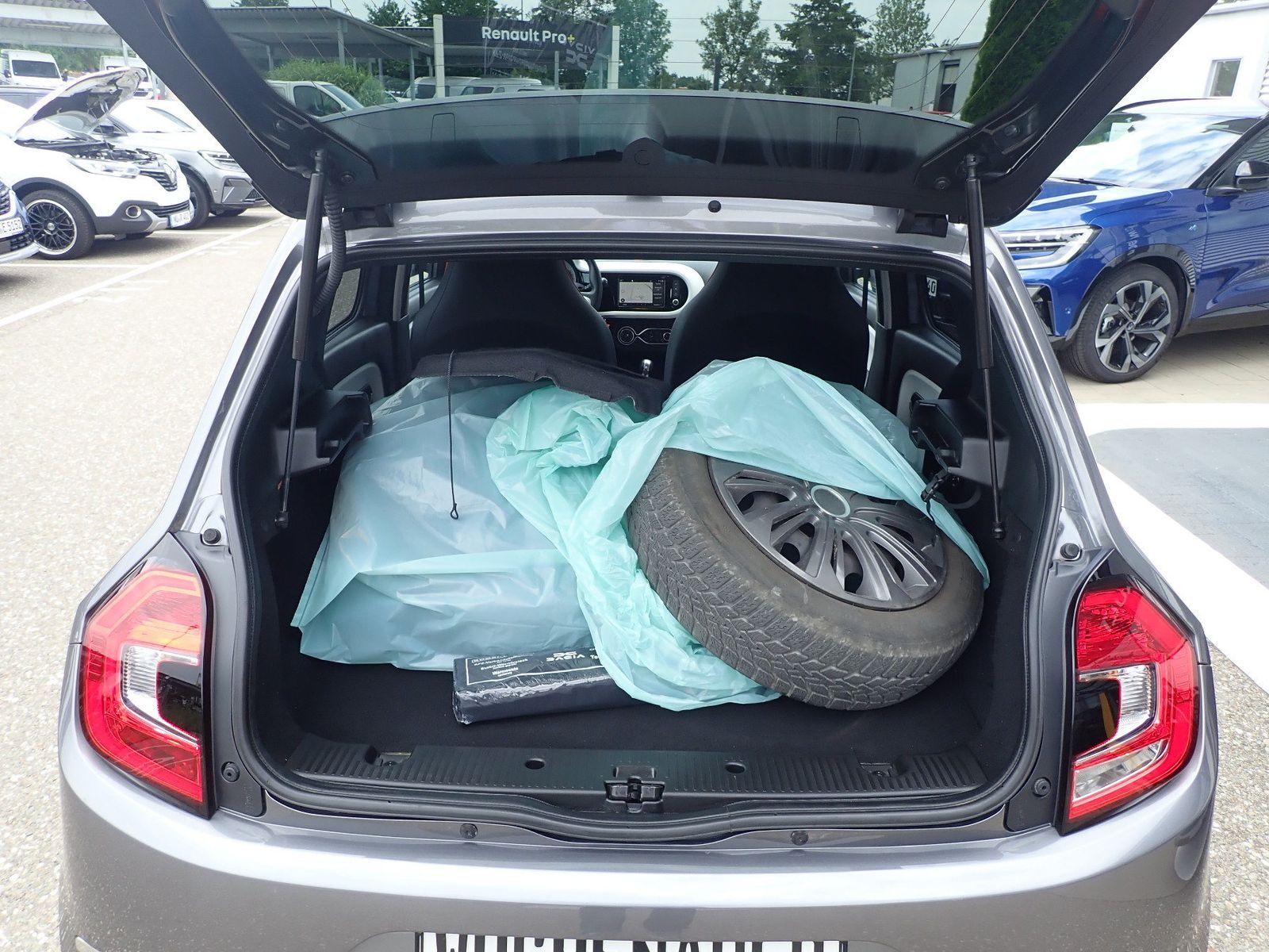 Fahrzeugabbildung Renault Twingo Vibes Electric/22KW/WKR/KAMERA/SH/KLIMA