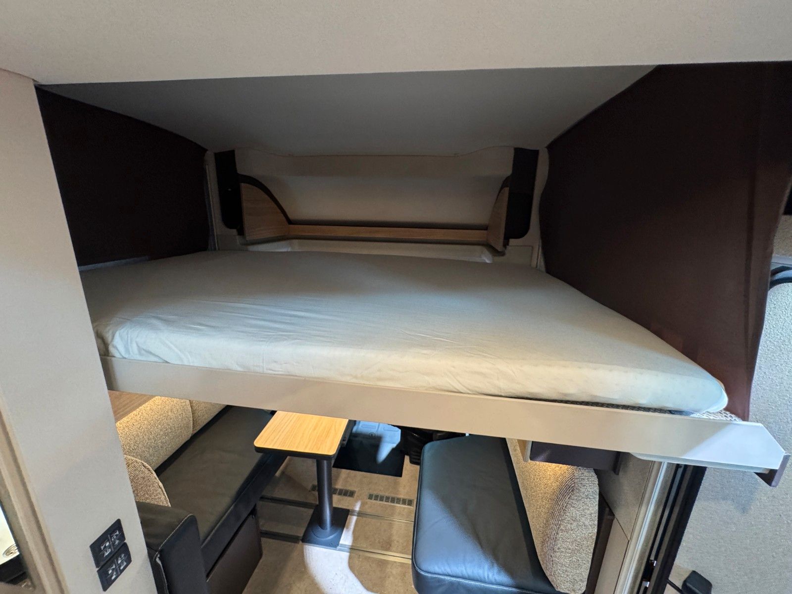 Fahrzeugabbildung Bürstner Signature SFT 7.1 NEUHEIT MODELL 2026!