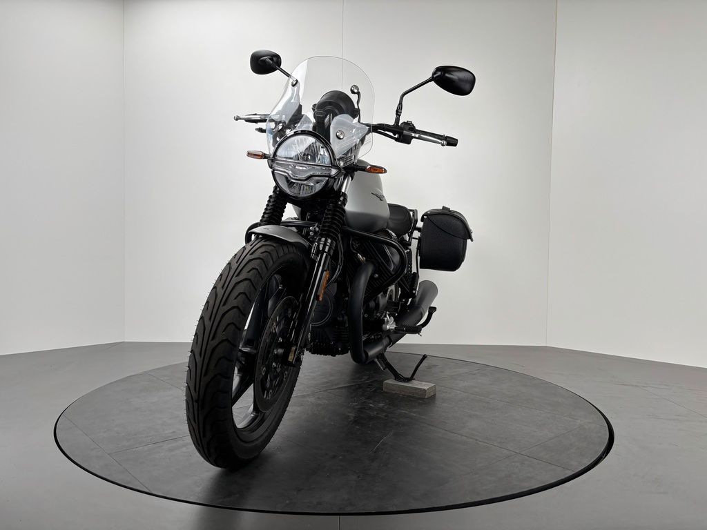 Fahrzeugabbildung Moto Guzzi V7 IV STONE *LEDERTASCHEN *NEUWERTIG