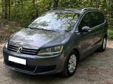 Volkswagen Sharan 2.0 TDI Comfortline 1. VB StHzg AHK SH - VW Sharan Gebrauchtwagen in München