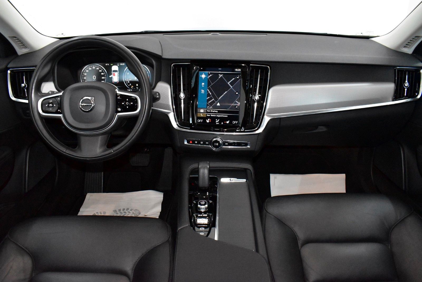 Fahrzeugabbildung Volvo V90 Momentum Pro Leder,Navi,Kamera,Panorama,AHK