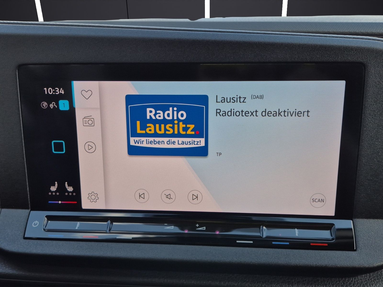Fahrzeugabbildung Volkswagen Caddy Kombi TDI Standhzg Navi ACC PDC SHZ