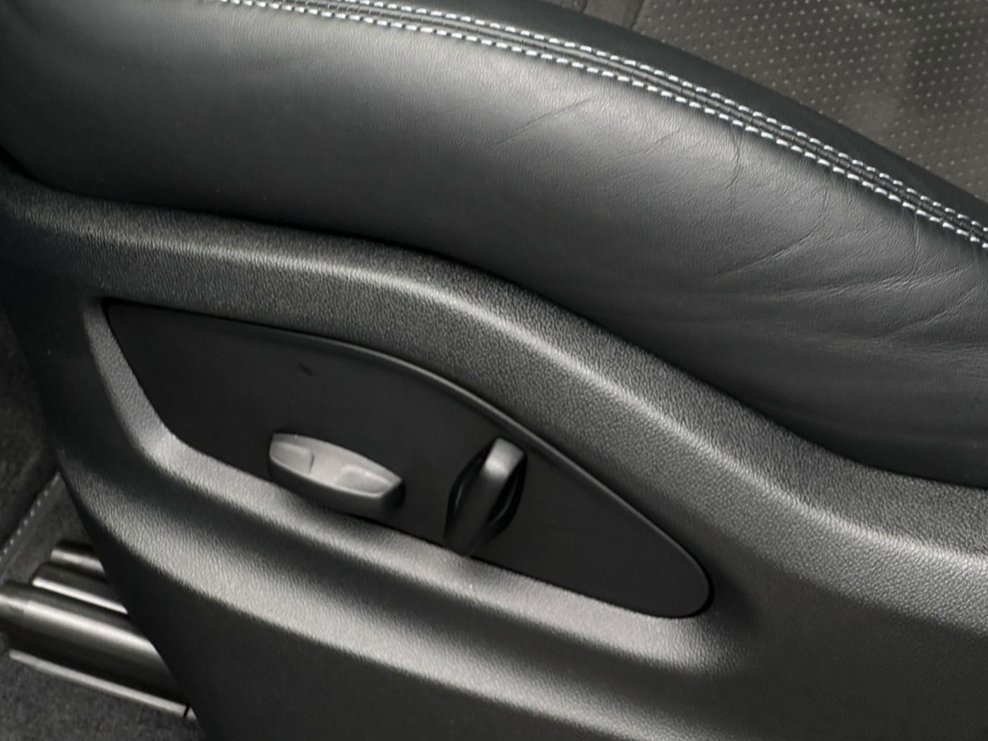 Porsche Cayenne Turbo E-Hybrid Coupé mit GT-Paket 360° foto 24
