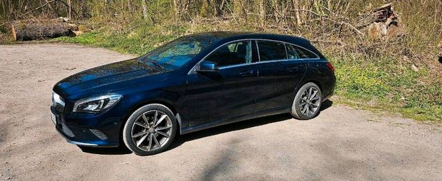 MERCEDES-BENZ Mercedes CLA 180 Shooting Brake