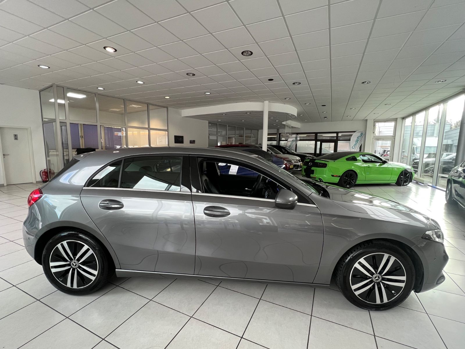 Fahrzeugabbildung Mercedes-Benz A 250 *AMBIENTE-BELEUCHTUNG*MEMORY-SITZE*