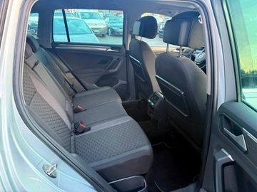 Volkswagen Tiguan - 12