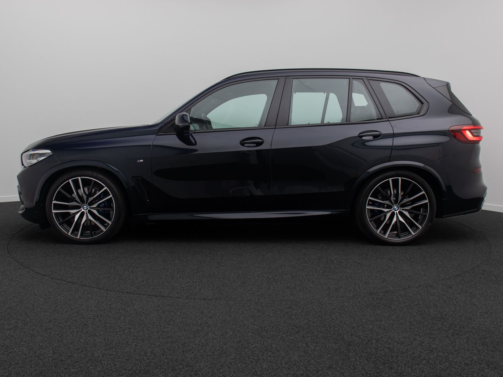 Fahrzeugabbildung BMW X5 xD30d M Sport H/K Panorama HUD DAB SoftCl 22"