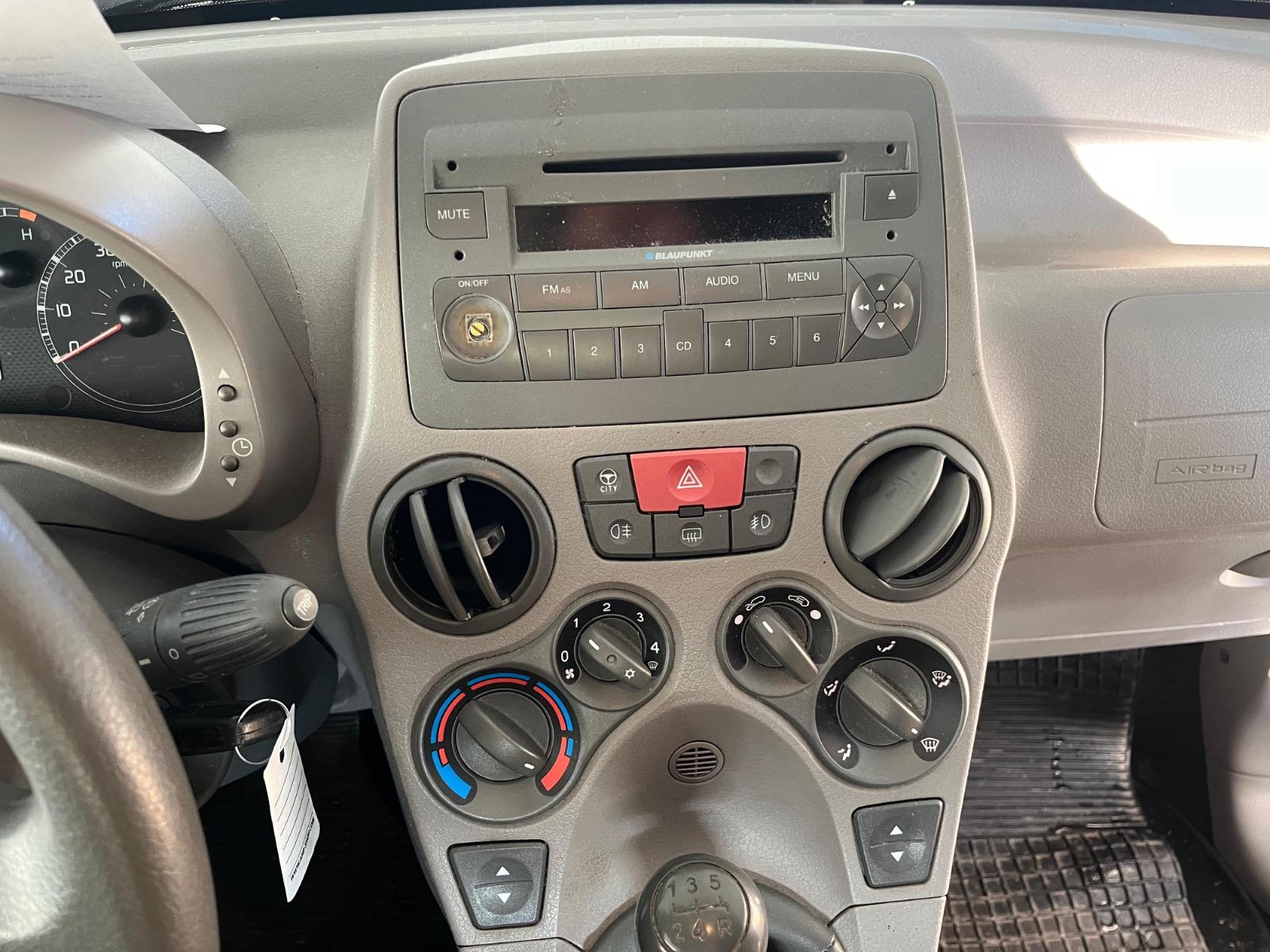 Fiat Panda 1.2 8V Dynamic*TÜV 3728* PDC*Klima*Servo