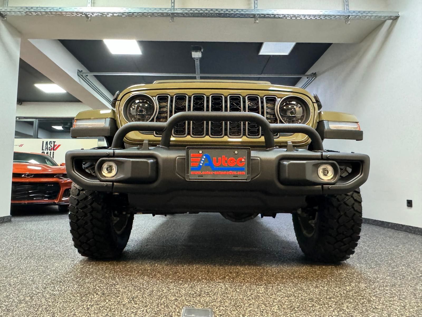 Fahrzeugabbildung Jeep GLADIATOR WILLYS '41 ED. 3.6L-V6 HARDTOP-SOFTTOP