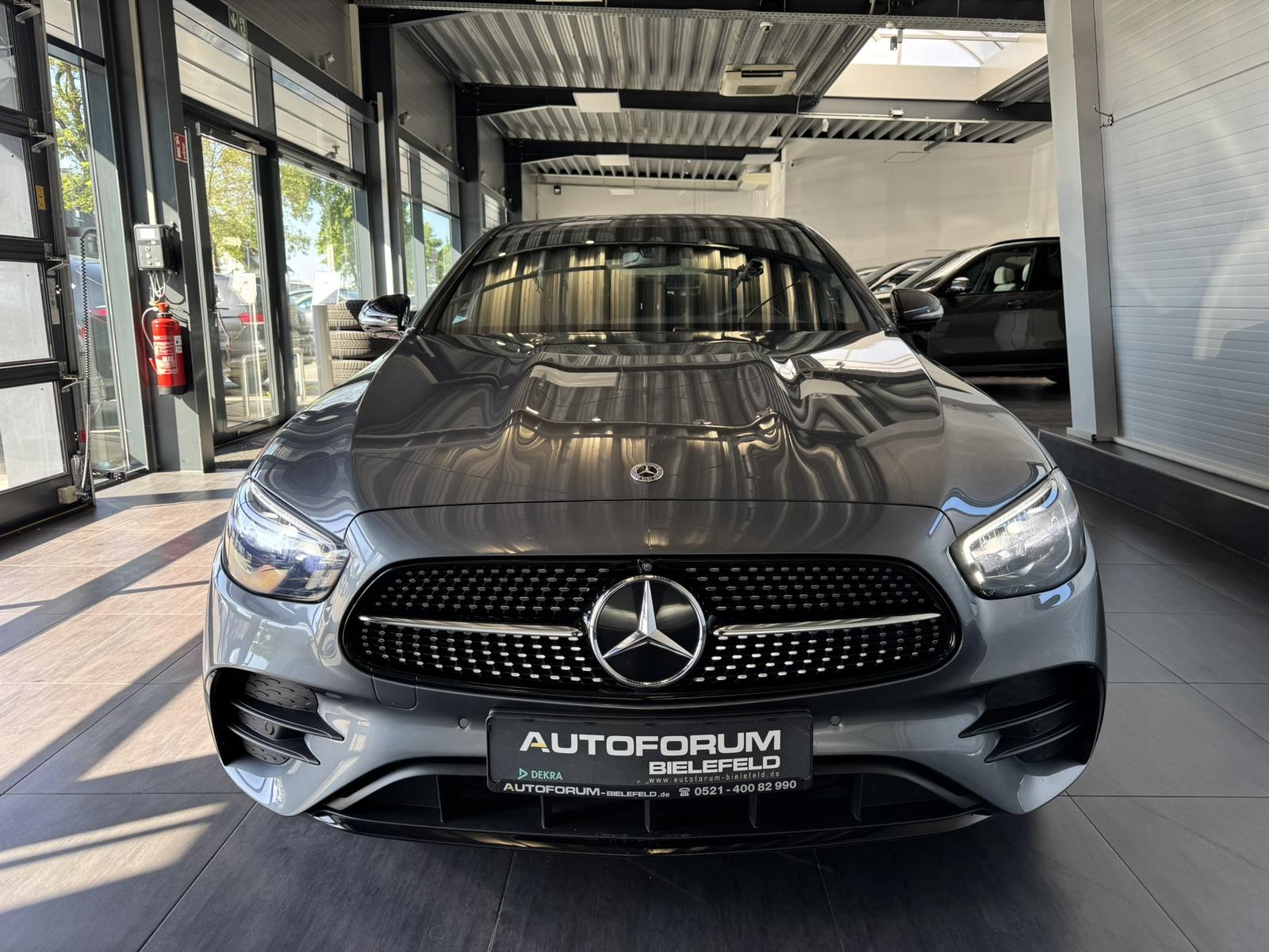 Mercedes-Benz E 220 d Amg|Night|Burmester|Memory|LED|360°|LM19