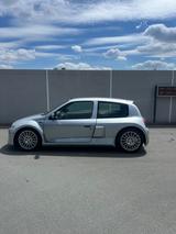 Renault Clio V6 V6 - gebrauchte Renault Clio aus dem Jahr 2003