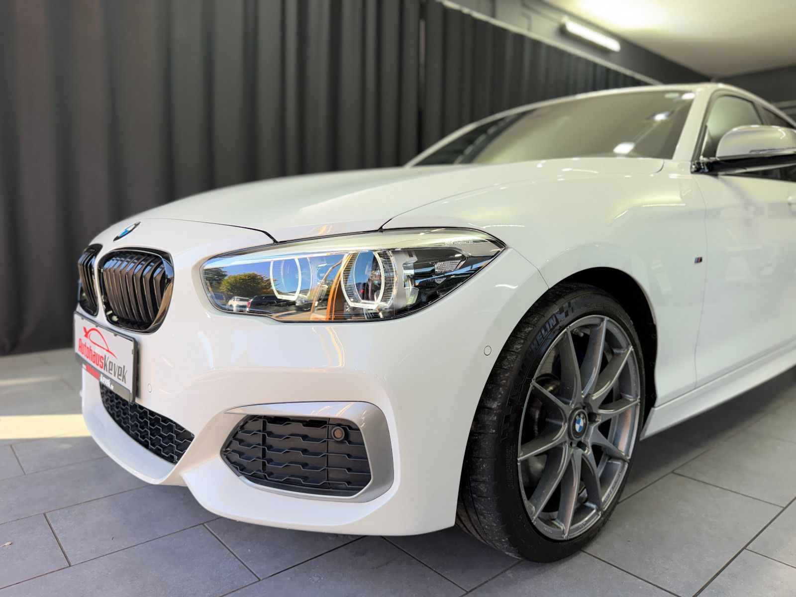 Fahrzeugabbildung BMW M140i xDrive Special Edition|M-PERFORMANCE|1.HD