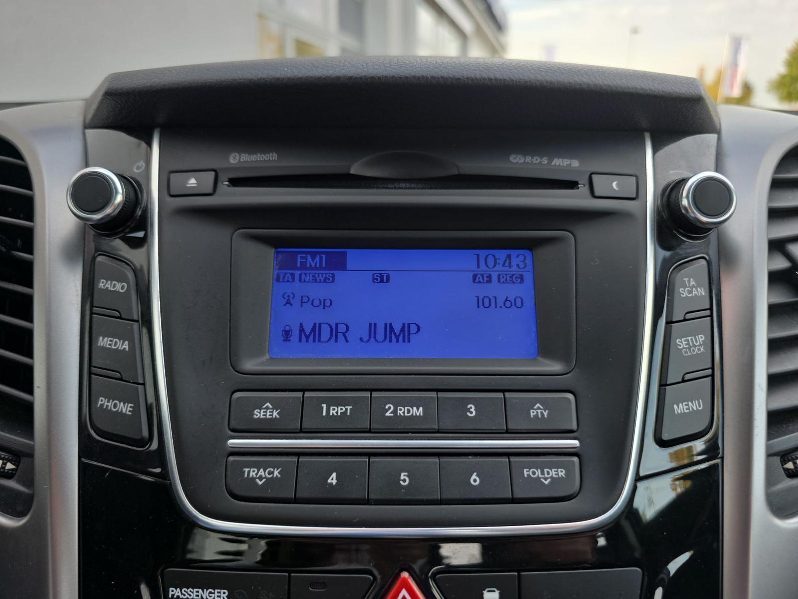 Hyundai i30 1.4 Classic Tempomat Sitzheizung Klima PDC