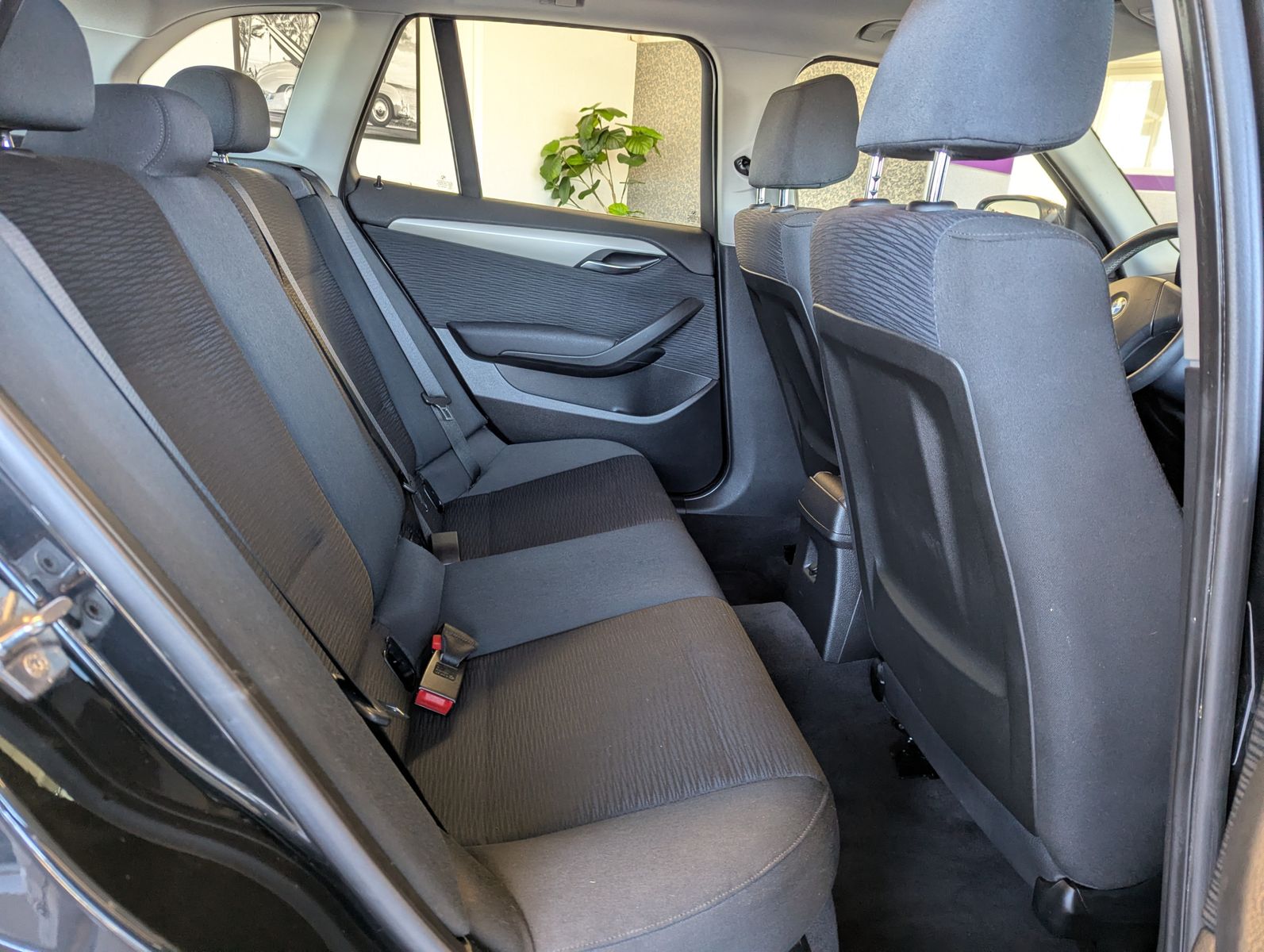 BMW X1 18 d x-Line Bi-Xenon Klimaautomatik Metallic - Image 17