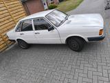 Audi 80 B2 Typ 81 Automatik Oldtimer - Audi 80 mit Benzin-Antrieb: Limousine, Typ 81
