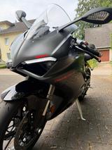 Ducati Panigale V2 Black mit Garantie bis 08/28 - Ducati Motorräder in Köln