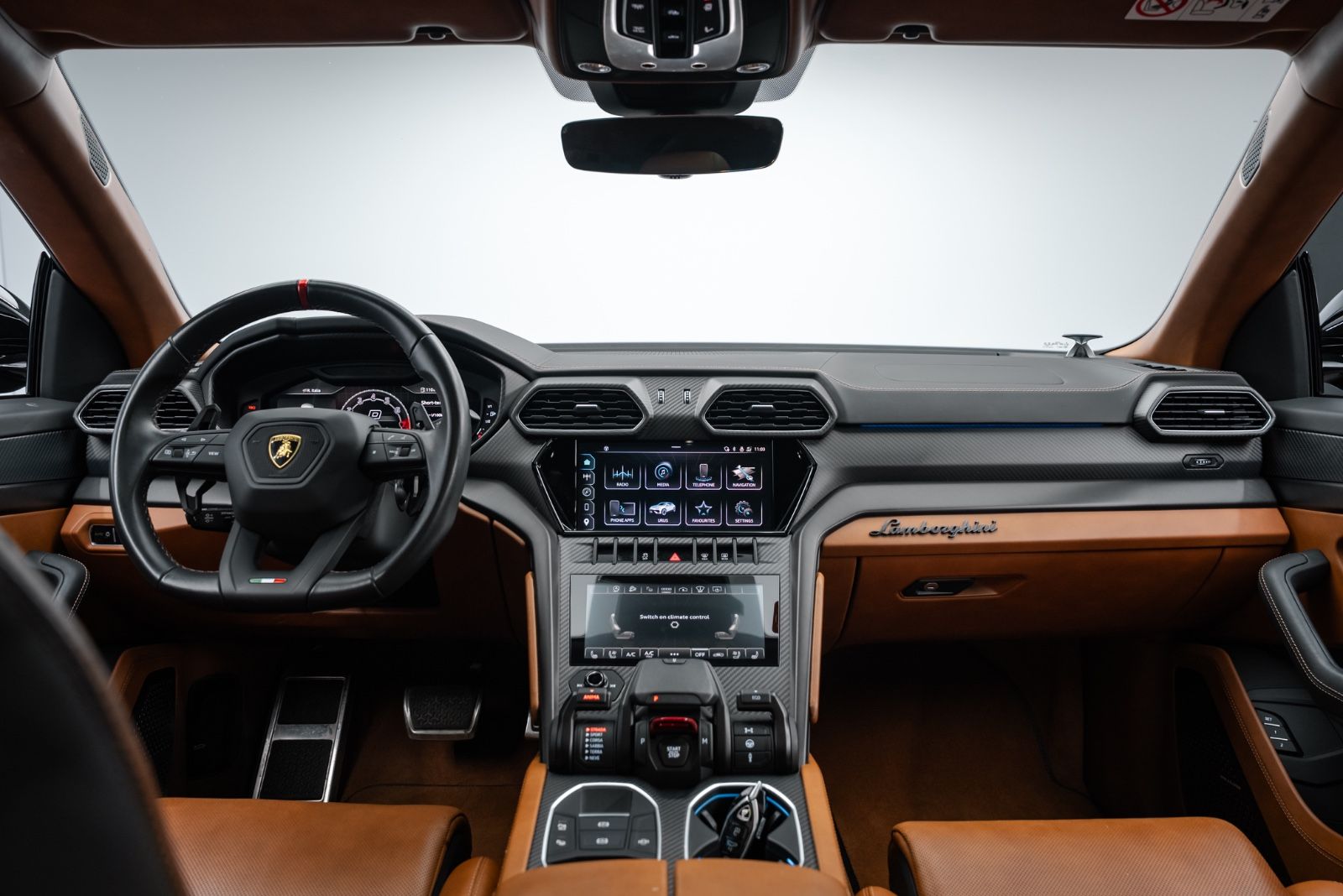 Fahrzeugabbildung Lamborghini Urus S CARBON/B&O/AKRAPOVIC/PANO/23"/STYLE