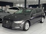 Volkswagen Passat Variant Business*AUTOMATIK*ACC*CARPLAY* - VW Passat Variant Gebrauchtwagen in Stuttgart