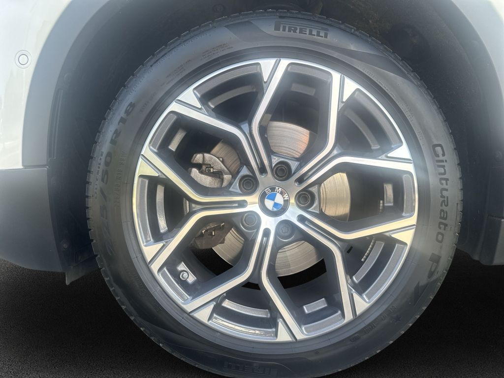 BMW X2 sDrive18i Aut. Advantage Plus LED Head-Up foto 8