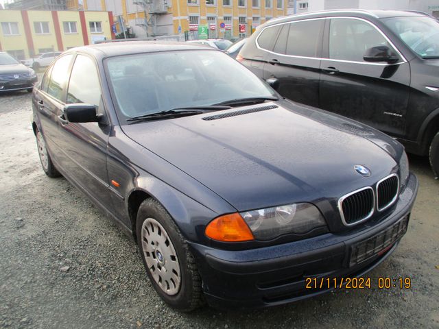 BMW 318i