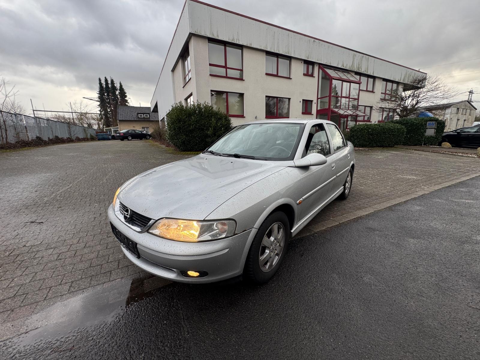 Opel Vectra 1.6 16V Edition Automatik