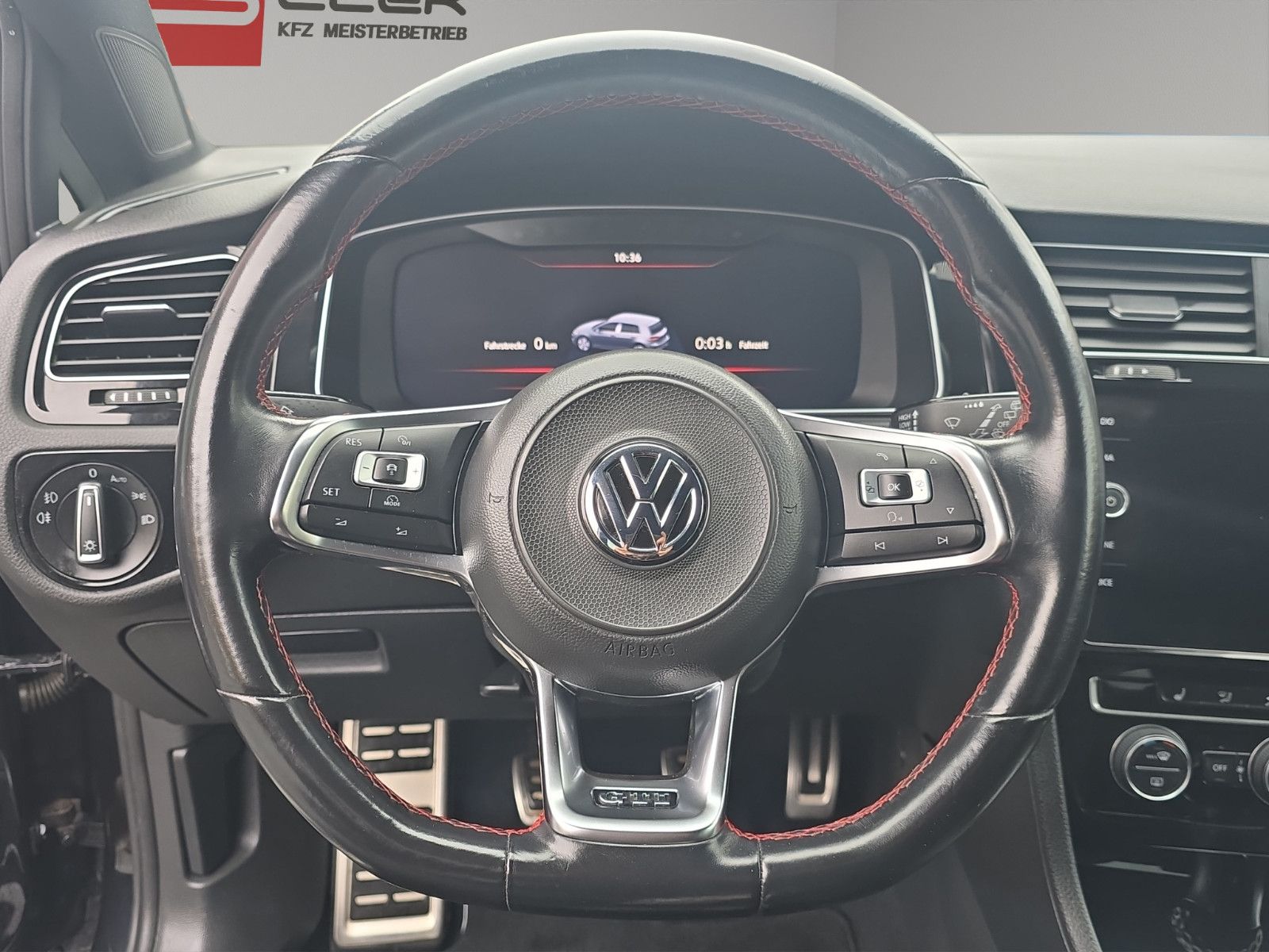 Fahrzeugabbildung Volkswagen Golf VII GTI PERFORMENCE+LED+DIGITAL TACHO+PDC
