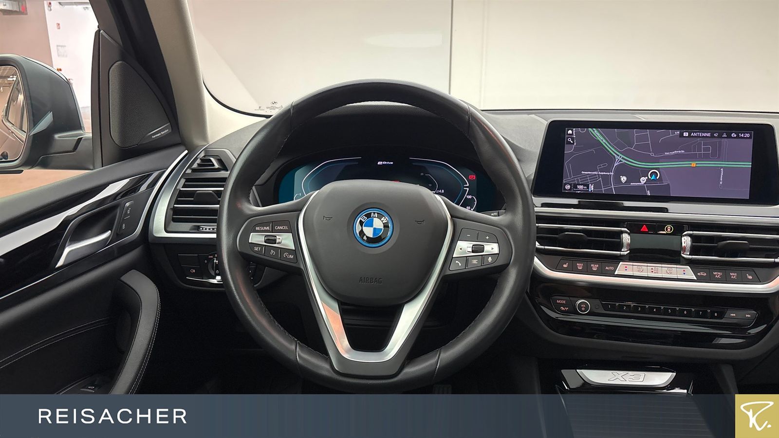 BMW X3 xDrive 30e A Pano AHK HeadUp ParkAs DrA foto 5