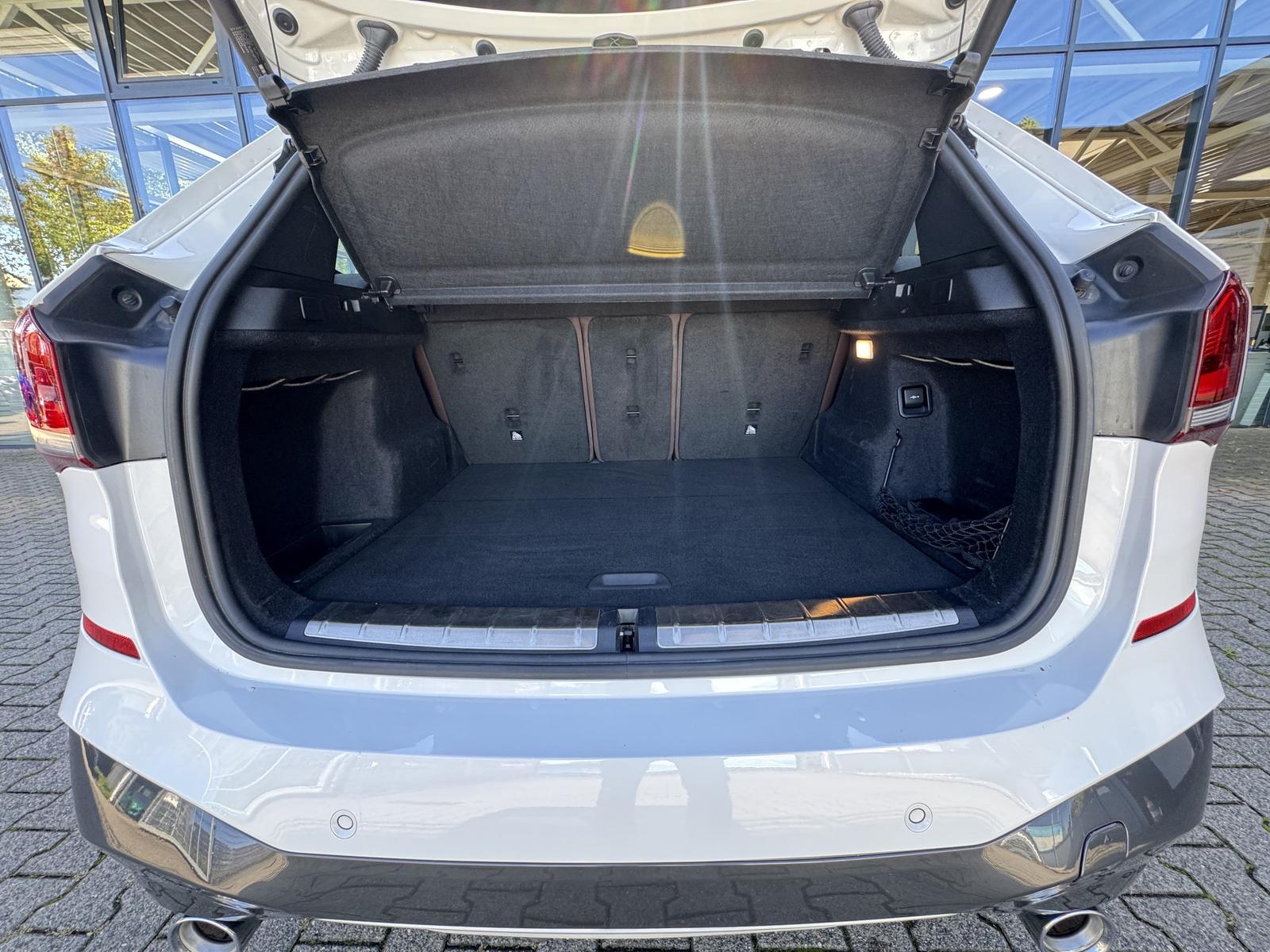 BMW X1 sDrive18d M Sport AHK Navi+ LED Head-Up SHZ, миниатюра 21