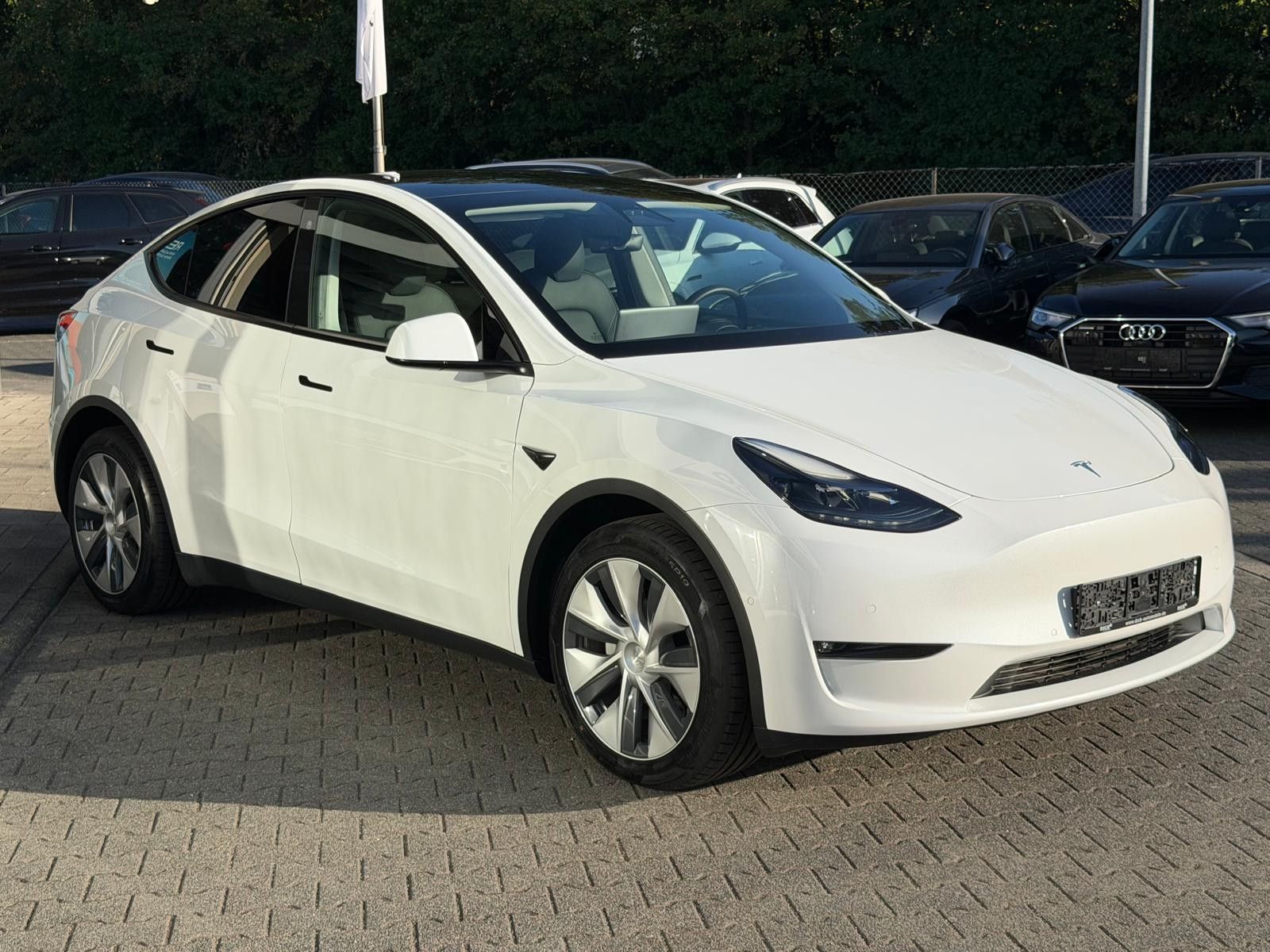 Tesla Model Y LR Dual AWD PANO+STDHZ+NAVI+LED+ACC+19"+ imagem 3
