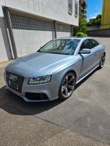 Audi RS5 4.2 FSI S tronic quattro -Carbon- B&O - aus 2011: Sportwagen