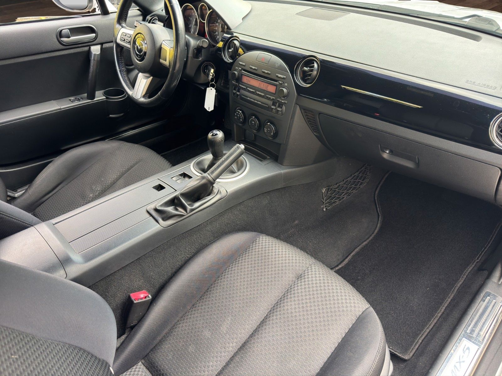 Fahrzeugabbildung Mazda MX-5 1.8 Energy CABRIO/TÜV AU NEU/SERVICE NEU