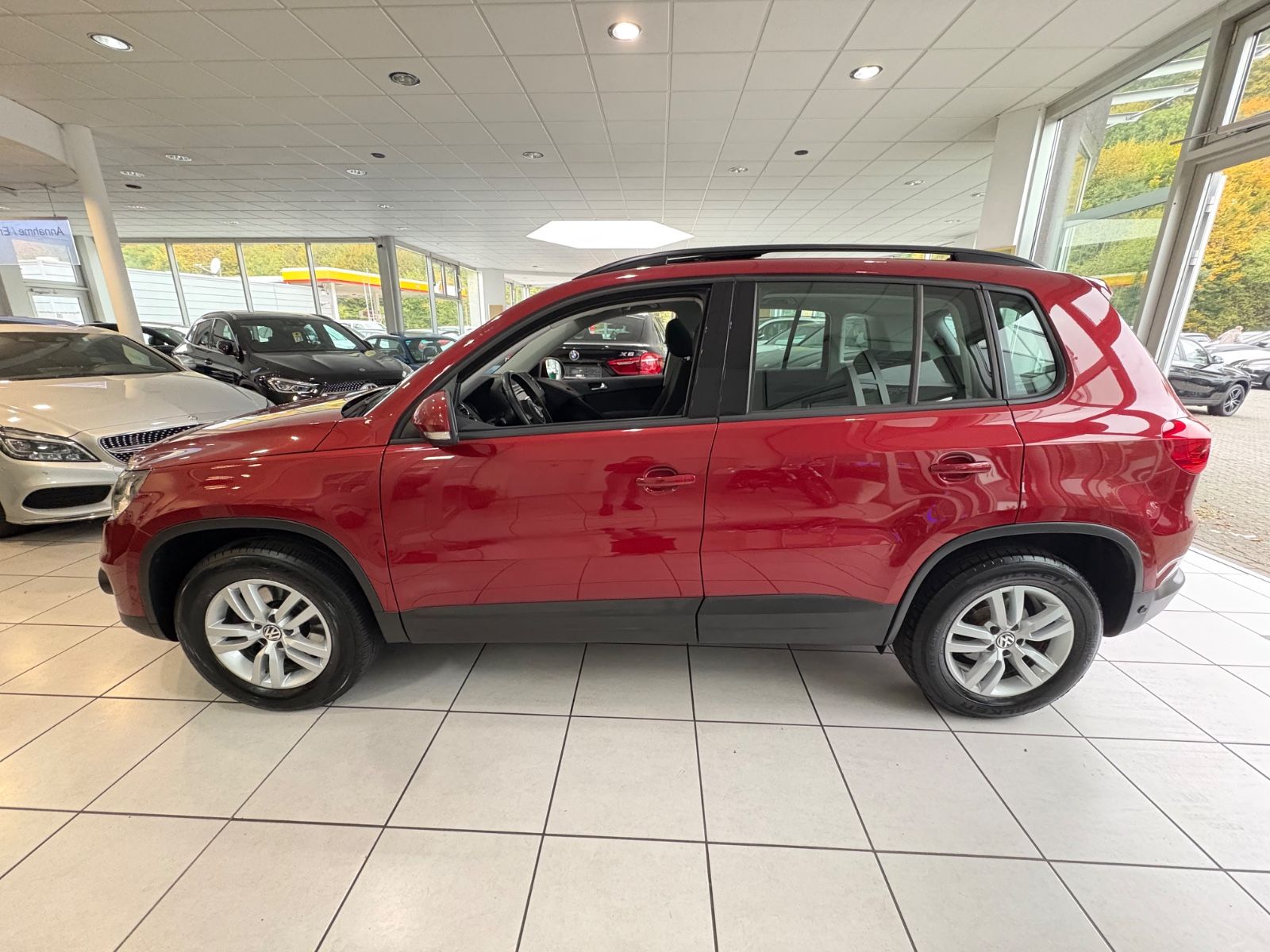 Fahrzeugabbildung Volkswagen Tiguan Trend & Fun BMT *PANORAMADACH*1.HAND*