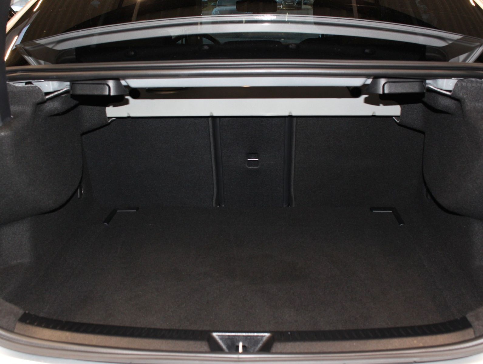 Fahrzeugabbildung Mercedes-Benz A 200 Limousine AMG Line Widescreen*Ambiente