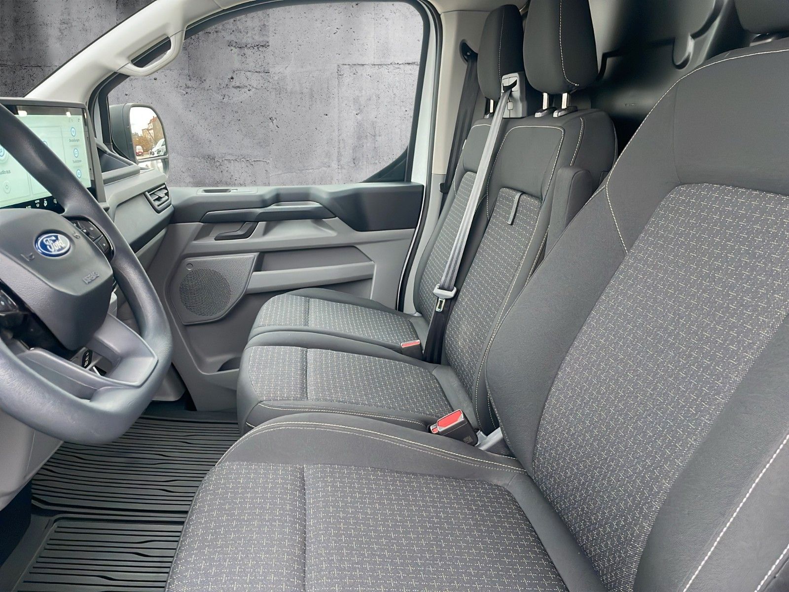 Fahrzeugabbildung Ford Transit Custom Kasten E 320 L1 Trend RWD