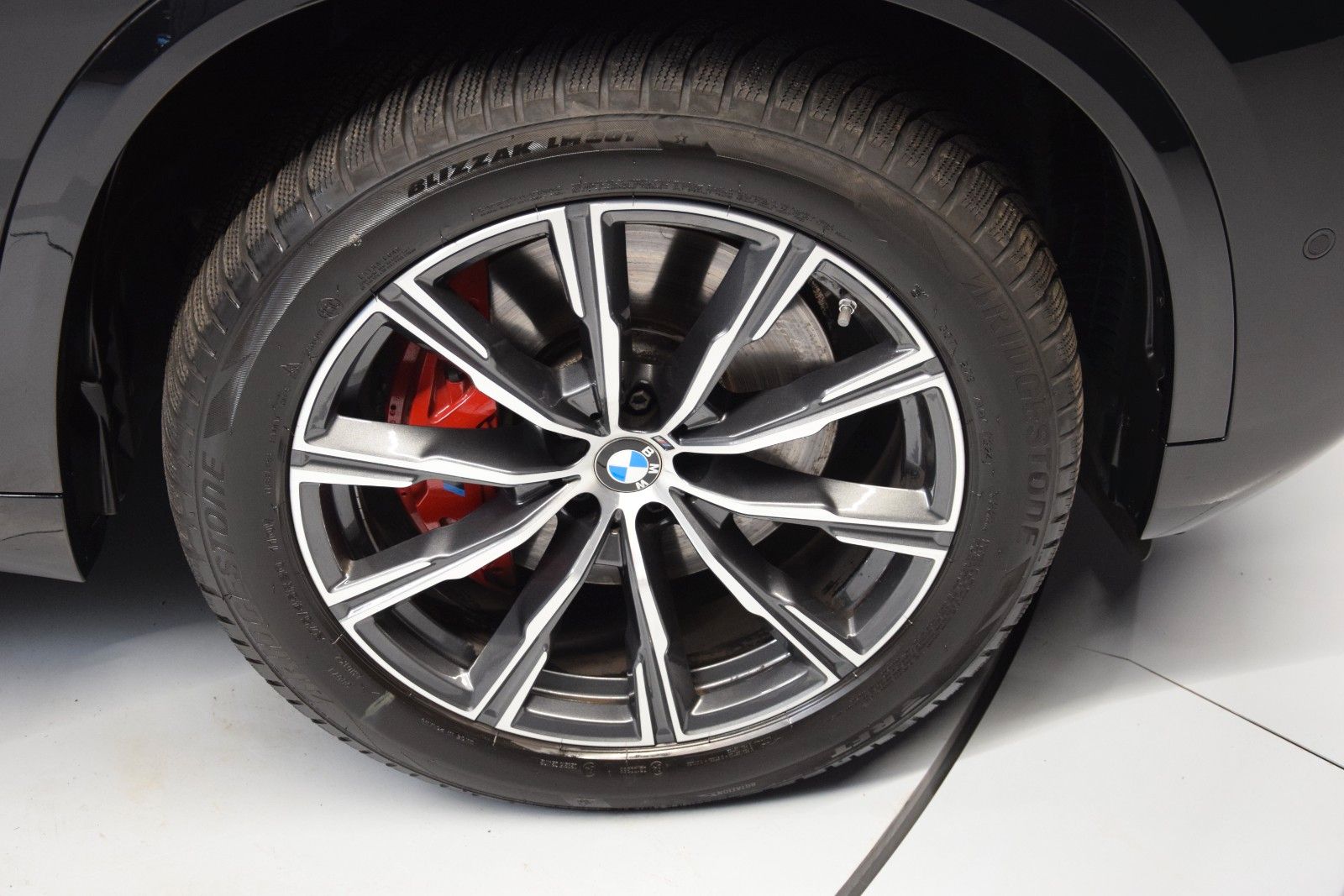 Fahrzeugabbildung BMW X5 30 d xDrive M Sport Pano Sitzbelüft. AHK HuD