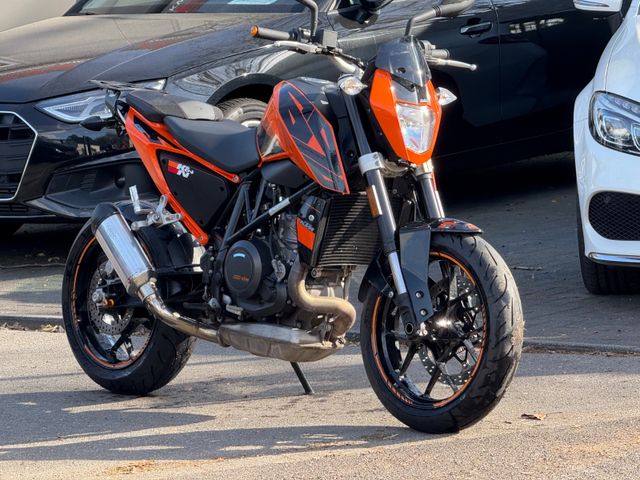 KTM 690 Duke/Bj 18 / Nur 15TKM / Scheckheft/Garantie