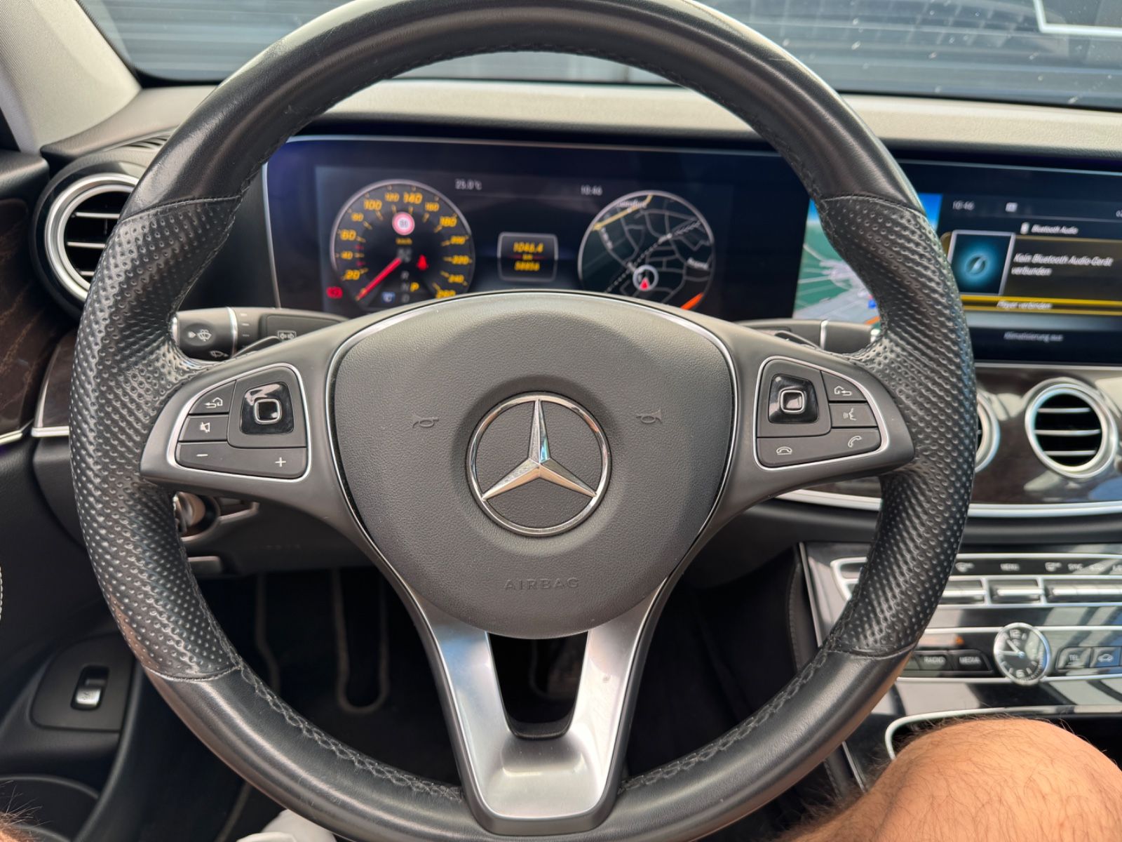 Mercedes-Benz E 220 Limo HUD/360K/ABS.T/SPUR/PANO foto 13