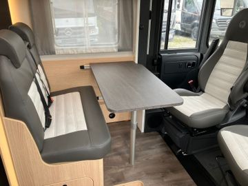 Sunlight Adventure I 67S TV Paket 8G Autom. Combi 6E