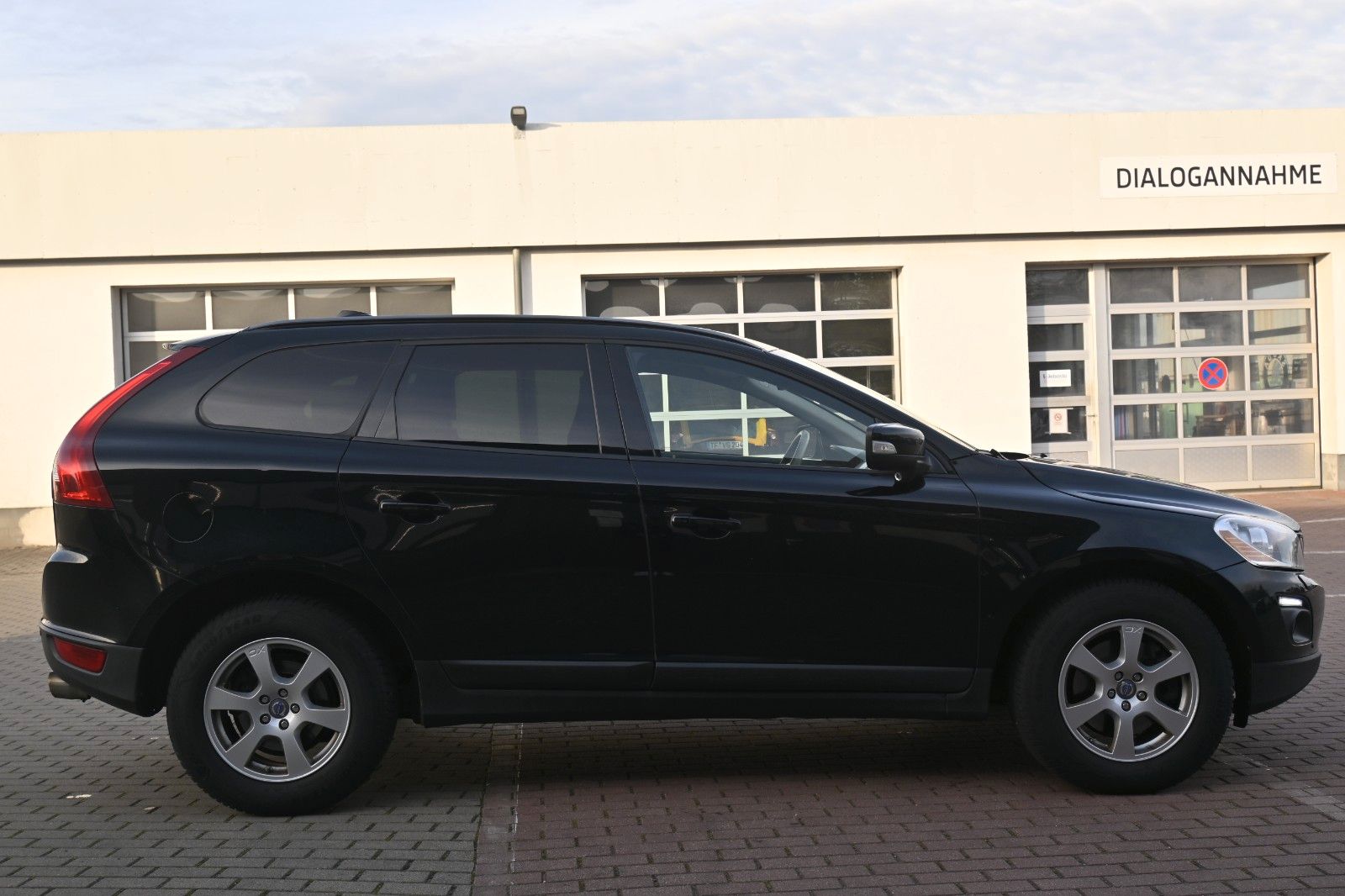 Fahrzeugabbildung Volvo XC60 3.2L 6-Zylinder