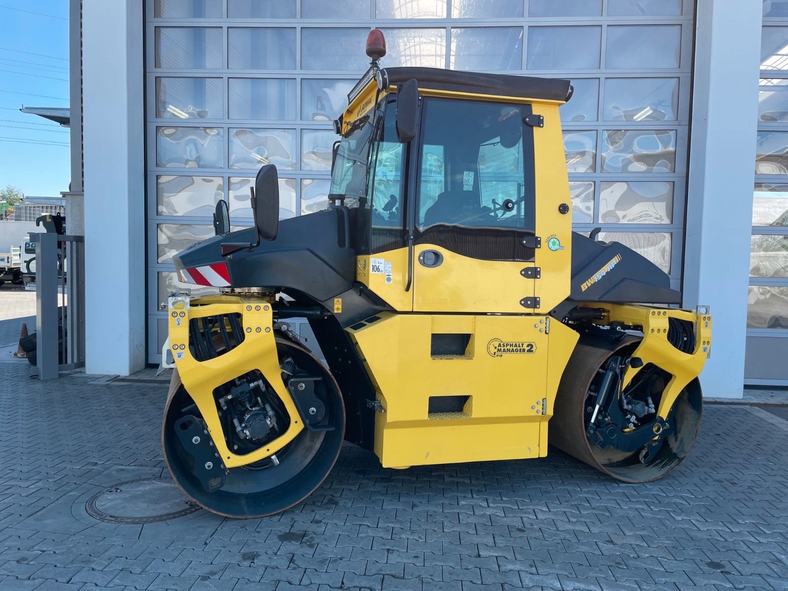 Fahrzeugabbildung BOMAG BW 154 AP-4i AM / nur 731h / Asphalt Manager