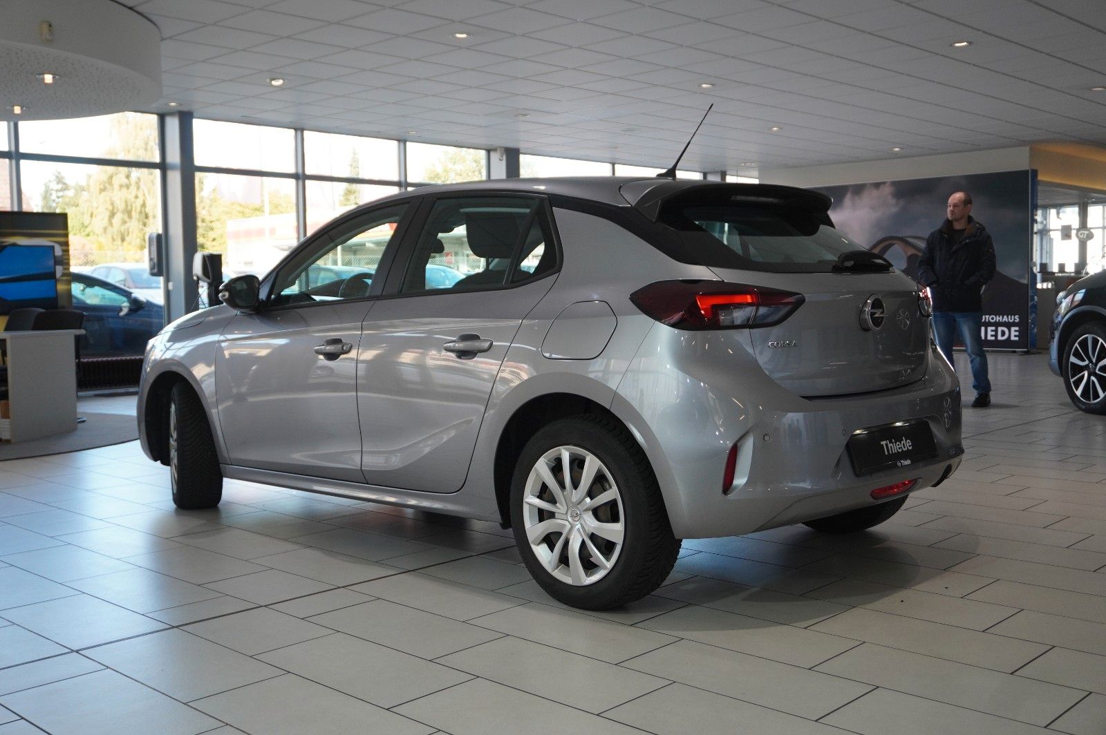 Fahrzeugabbildung Opel Corsa F 1.2 EDITION KLIMA/SHZ/PDC/SPORT/TEMP.