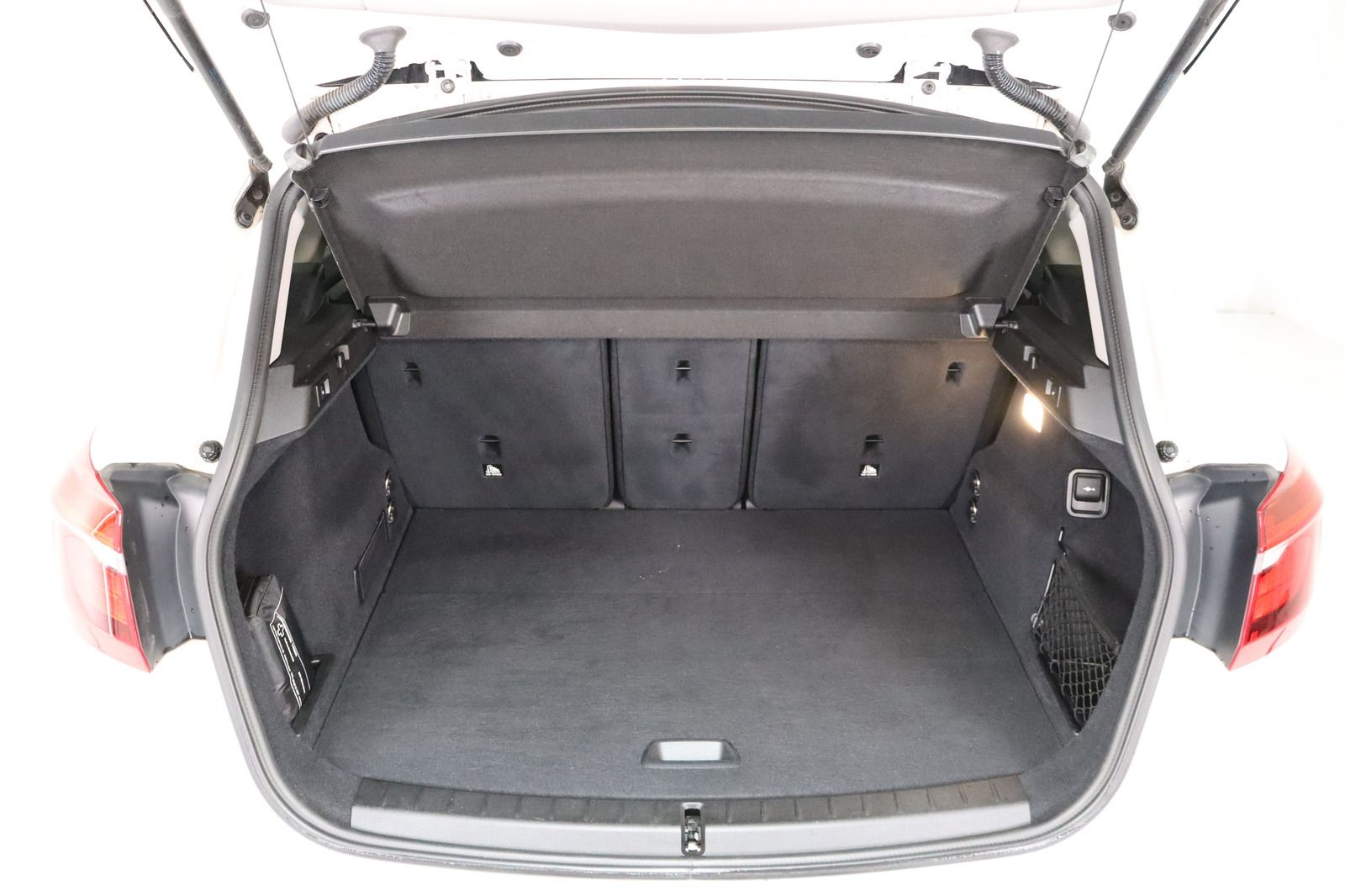 Fahrzeugabbildung BMW 218 i Active Tourer LED * Navi * PDC * Sitzhzg.