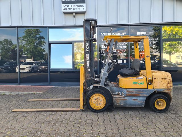 TCM 700er Series 3 To. Dieselstapler - 2 Meter Gabel
