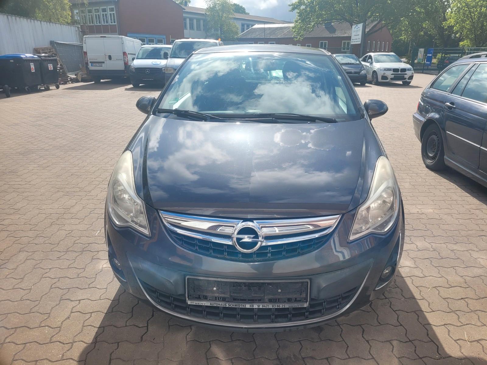 Opel Corsa D Satellite