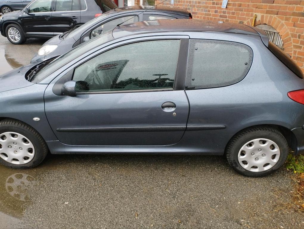 Peugeot 206
