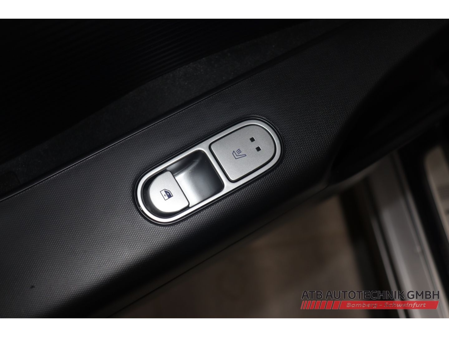 Fahrzeugabbildung Hyundai IONIQ 6 TECHNIQ 77,4 kWh 97,3% SOH HUD Navi LED