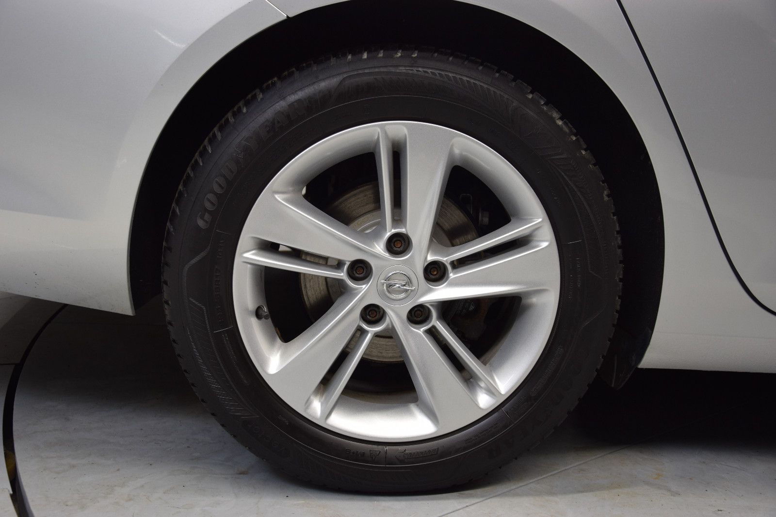 Fahrzeugabbildung Opel Insignia B Sports Tourer Business LED Navi