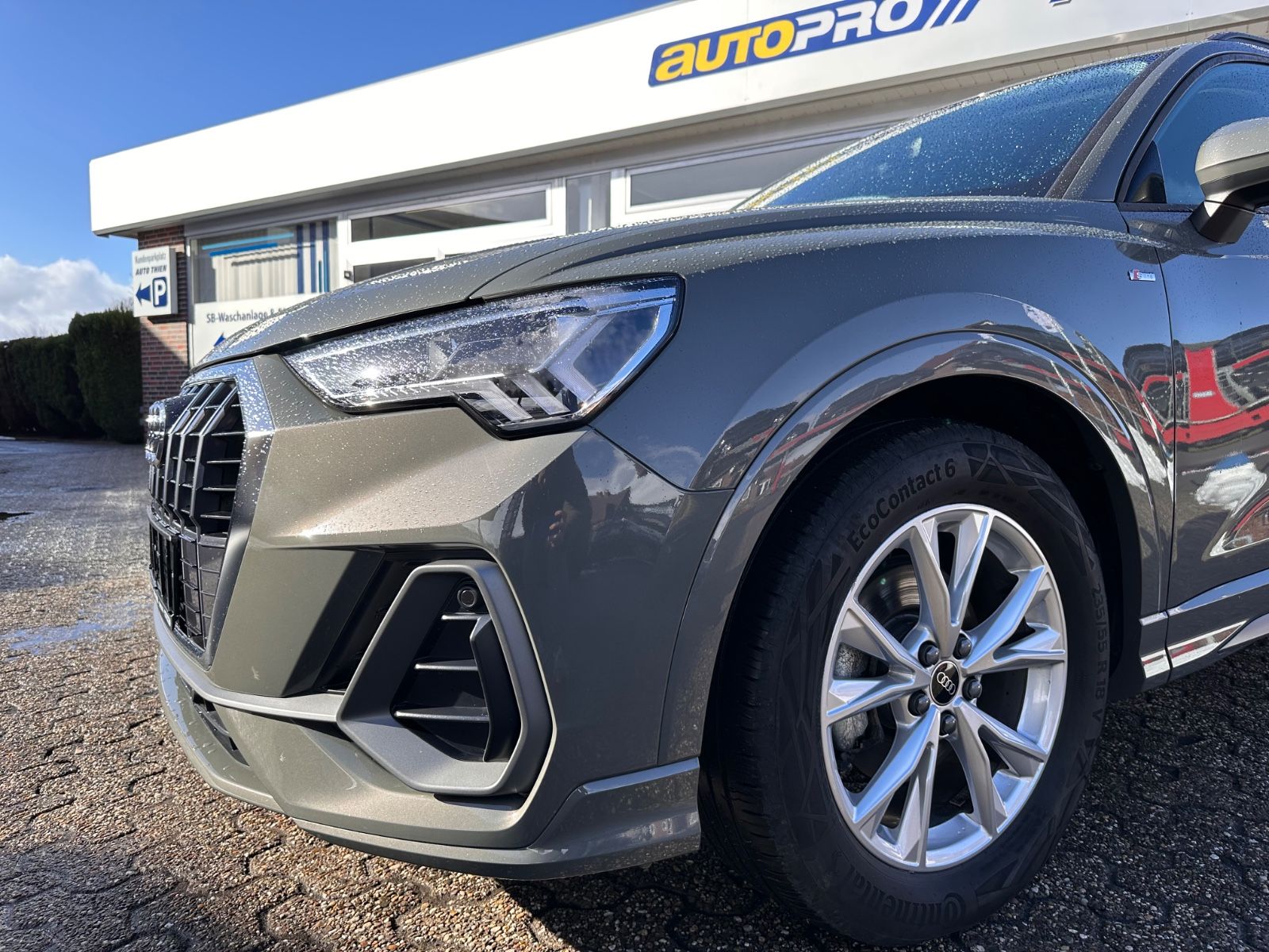 Fahrzeugabbildung Audi Q3 35 TFSI S line S Tronic Navi/ACC/SHZG/LED/PDC