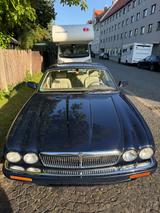 Jaguar XJ6 (X300) mit H-Kennzeichen und Gutachten - blaue Jaguar XJ6