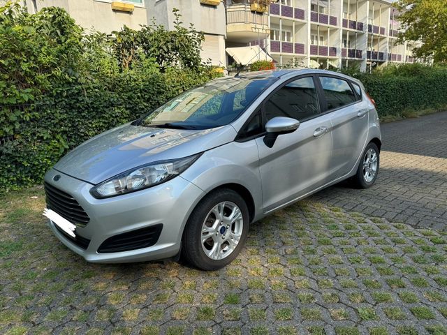 Ford Fiesta 1,5 TDCi Ambiente SHZ / AUX / ...